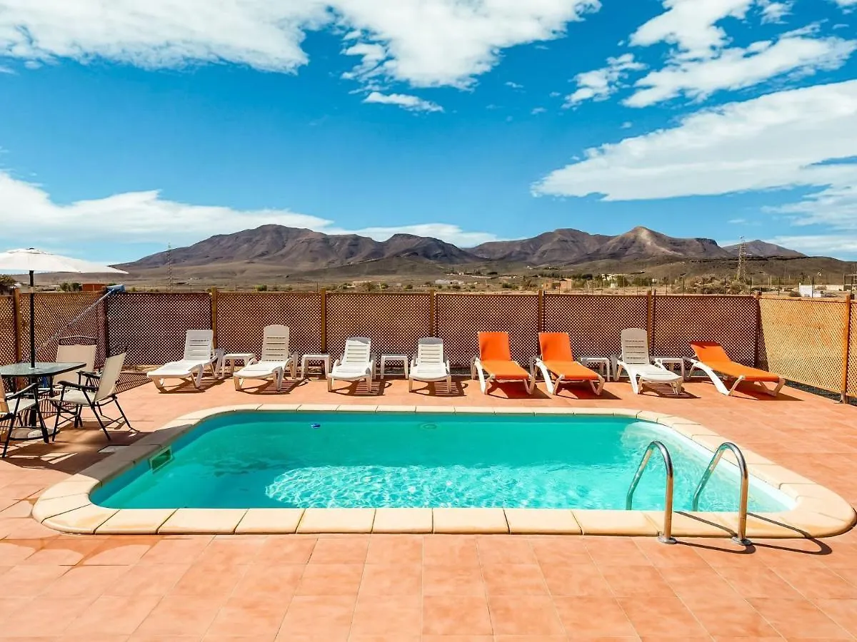 Belvilla By Oyo Chalet En Tuineje Para 6 Personas 0*,  España